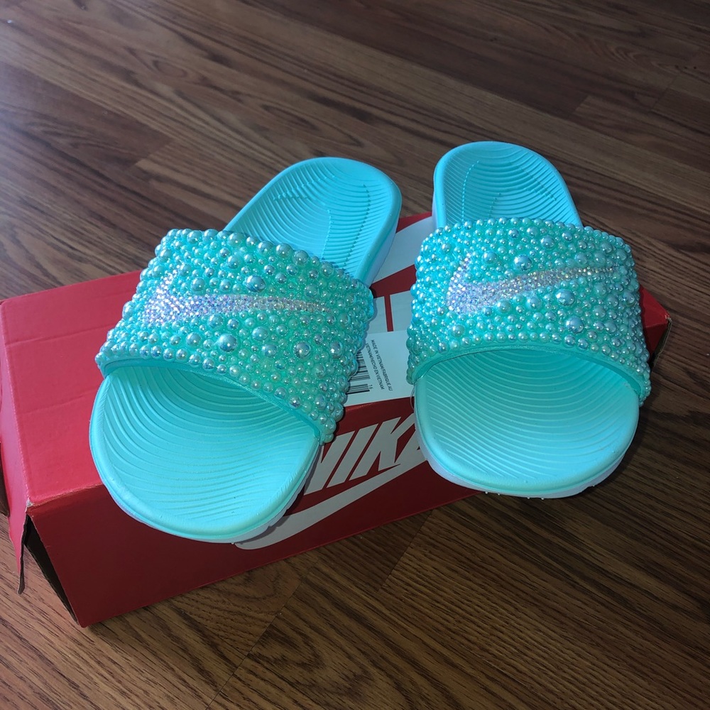 Custom NIKE, VANS, CHAMPION, LOVE PINK slides